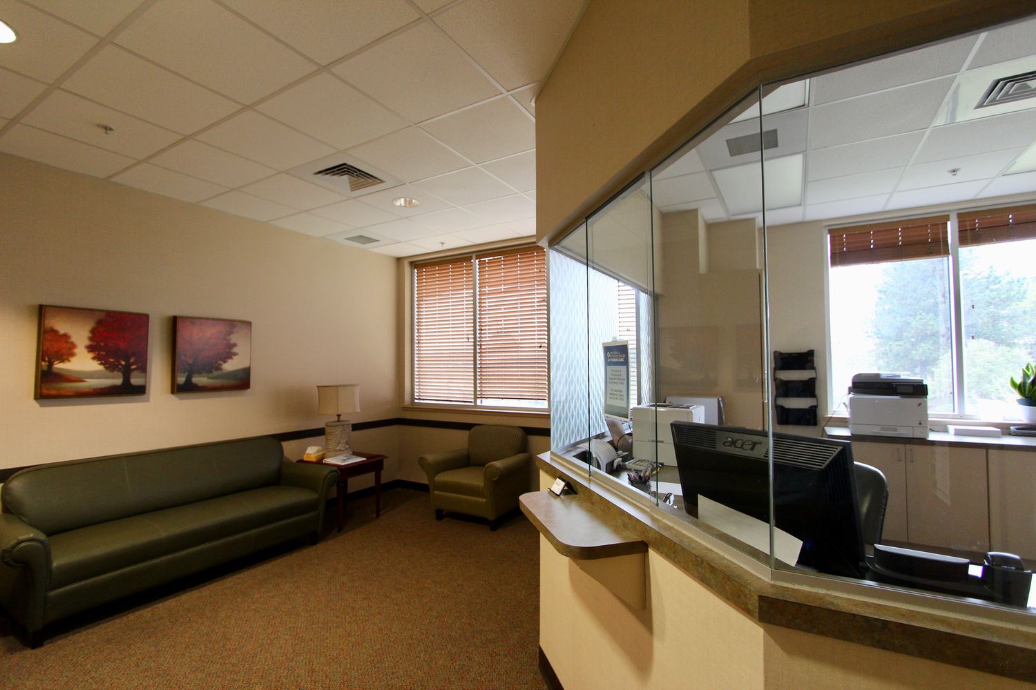 Class A Office/Medical : 2 Southern Point Pkwy, Hattiesburg, MS 39401